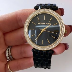Michael Kors - Darci Pavé Black and Gold Watch